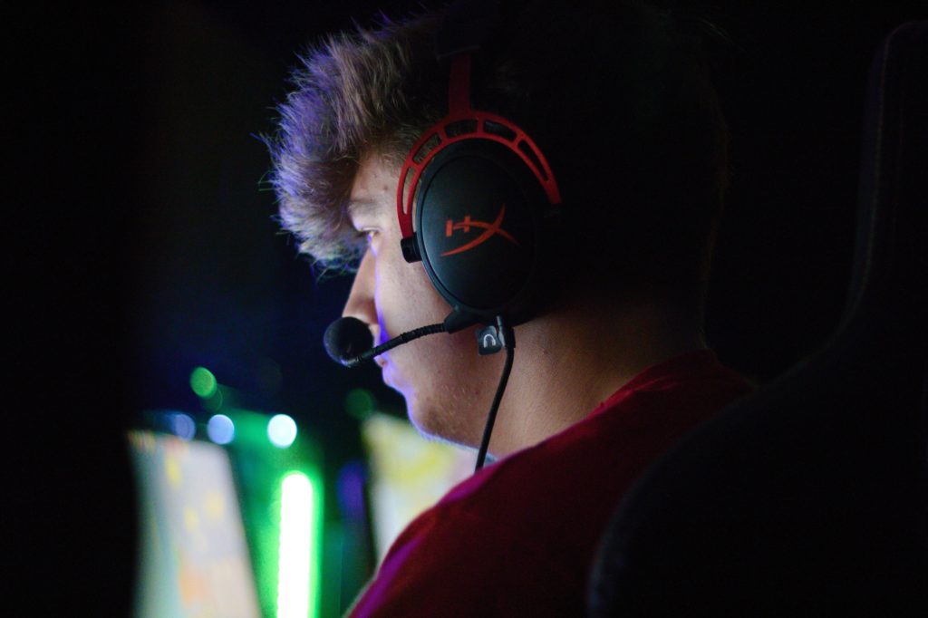 e-sports gamer - six eight sports group